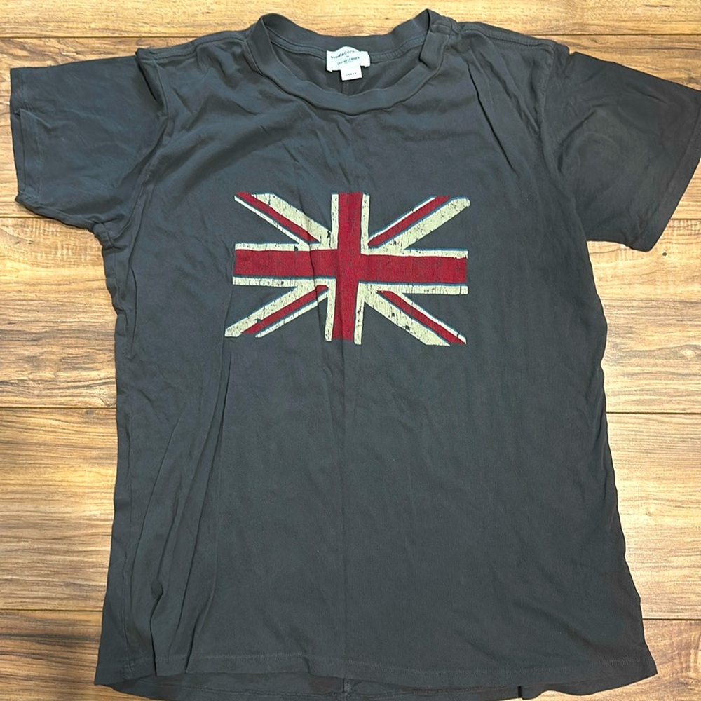 Woman’s British flag grey T-shirt. The Studio Collection by David Lerner. Size L